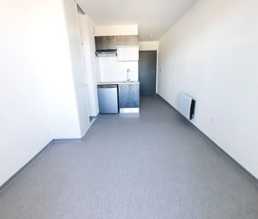 Location Appartement 1 pièce 18m² NIMES 30000 - Photo 2