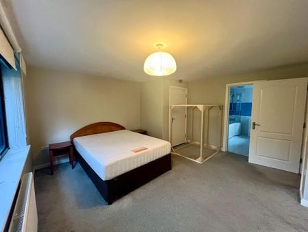 3 bedroom flat to rent - Photo 5