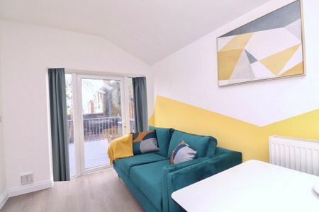 5 bedroom house to rent - Photo 2