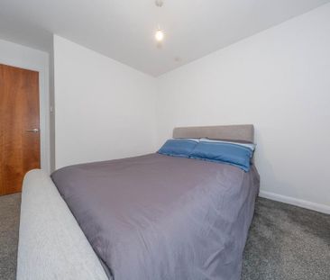2 bedroom flat to rent - Photo 6