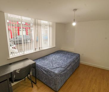 1 bedroom in a house share to rent - Photo 5