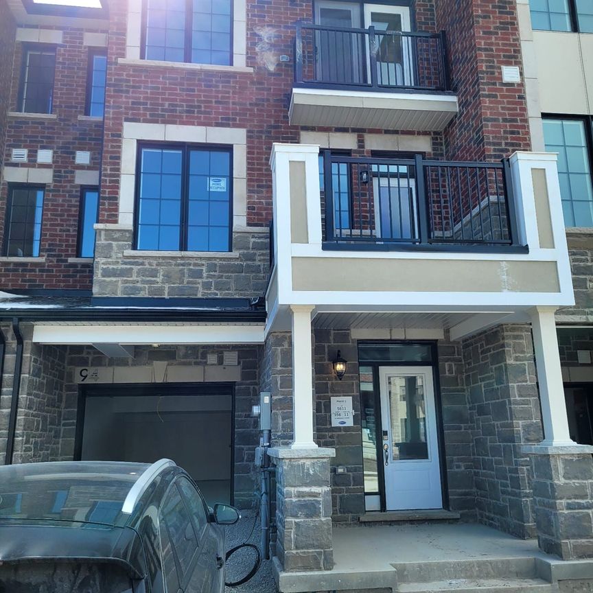 For Lease - 94 Ennerdale Street, Barrie, Ontario - Photo 1