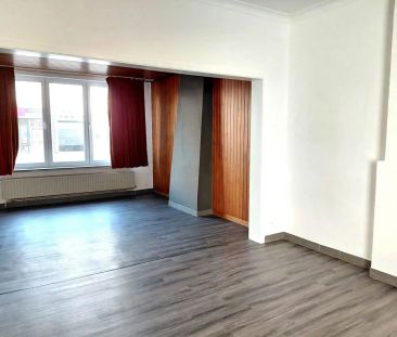 TE HUUR: Gesloten bebouwing met 2 slaapkamers in het centrum van He... - Photo 2