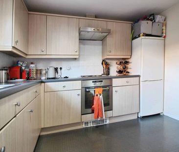 Mir Crescent, Swindon, Swindon, SN25 - Photo 5