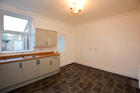 2 bedroom terraced house to rent - Photo 5