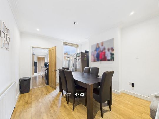 2 bedroom terraced house to rent - Photo 1