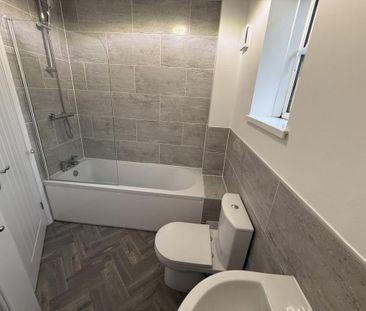 2 bedroom semi-detached house to rent - Photo 4