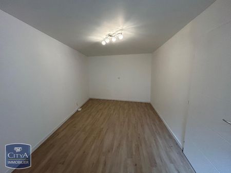 Location Appartement 2 pièces 53m² ST ETIENNE 42000 - Photo 2