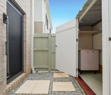 BRAND NEW STUDIO - ALL UTILITY BILLS INCLUDED - Photo 5