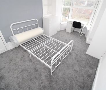 Room For Rent Laura Street, Pontypridd - Photo 2