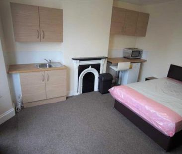 5 bedroom terraced house to rent - Photo 5