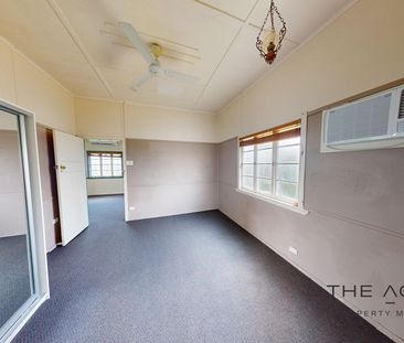 Charming Two-Story Home - Photo 4