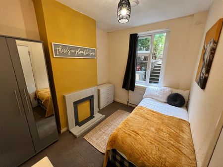 Room in a Shared House, Islingword Place, BN2 - Photo 2