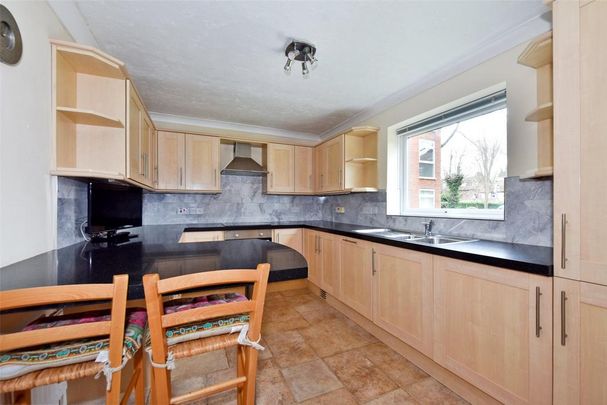 2 bedroom apartment to rent - Photo 1