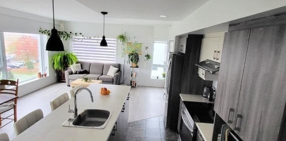 Condo tout inclus – Meublé – Piscine – Animaux acceptés - Photo 2