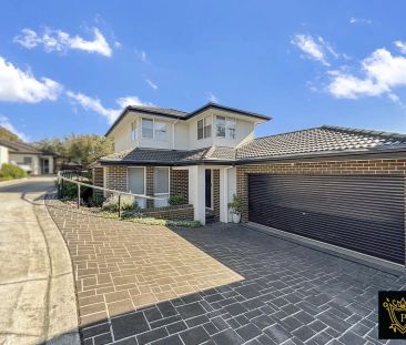 “Stylish Family Home in a Prime Location!!” - Photo 4