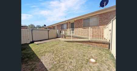 4/22 Farrand Street, Forbes NSW 2871 - Photo 3