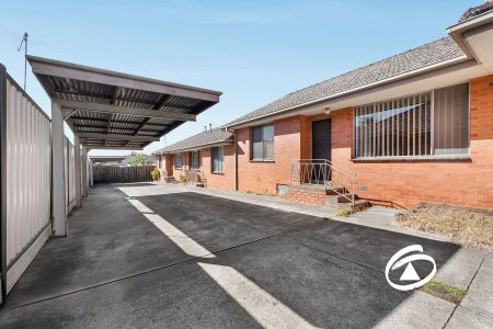 COSY AND CONVENIENT - Photo 2