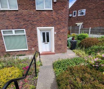 2 Bed Semi-Detached House, Town Street, LS10 - Photo 4