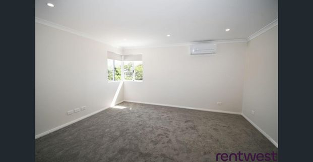 2 Storey town house in Old Halls Head - Photo 1