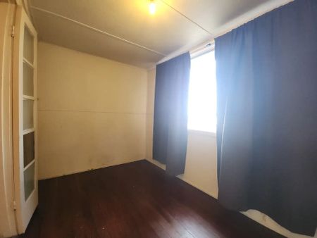 “2 BEDROOM UNIT IN CBD” - Photo 5