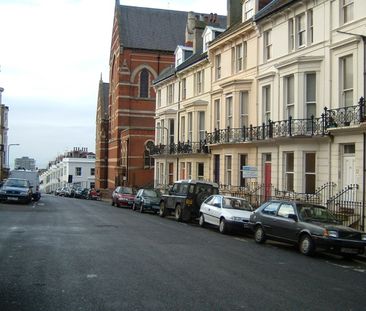 1 Bed Flat, Powis Road, BN1 - Photo 6