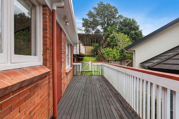 Superb Views & Unbeatable Location to Match - Photo 1