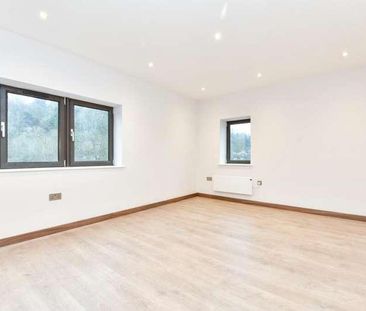 Croydon Road, Caterham, CR3 - Photo 2