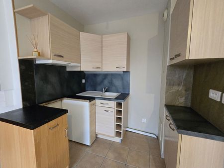 Location Appartement 3 pièces 65m² - Photo 4