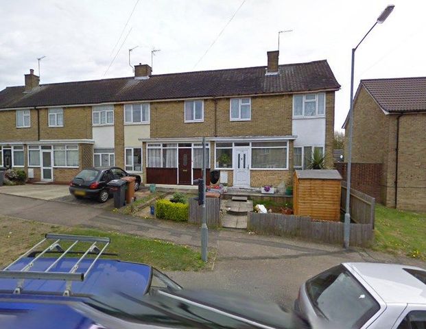 Chace Avenue, Potters Bar EN6, London - Photo 1