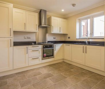 2 bed Apartment To Let - Photo 4