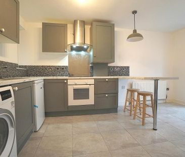 Flat 5 University Court, 3-5 University Road, Belfast, BT7 1NA - Photo 2