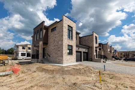 Condo Townhouse For Lease | S9230275 - Photo 3