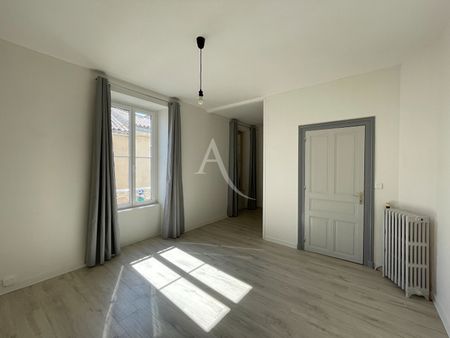 Location Appartement 1 pièce 22m² FONTENAY LE COMTE 85200 - Photo 5