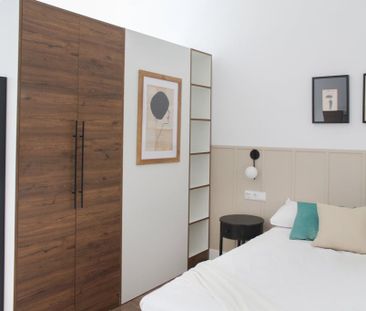 Carrer de Muntaner, Barcelona, Catalonia 08021 - Photo 3