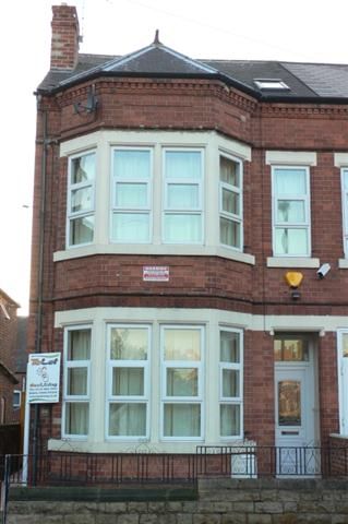 33 Russell Road NG7 6HD Nottingham - Photo 4