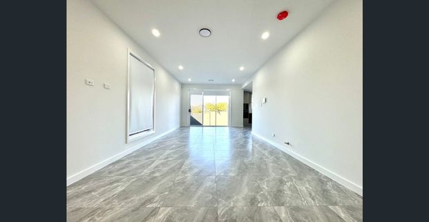 Elegant 5-Bedroom Home for Rent with Modern Features and Spacious Backyard! - Photo 1