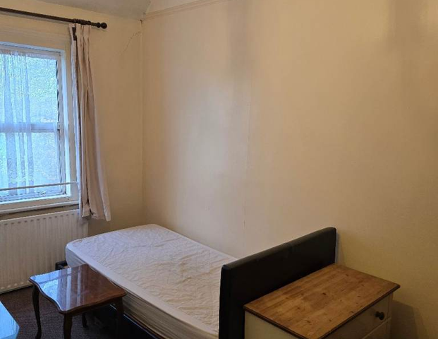 3 bedroom house share to rent - Photo 1