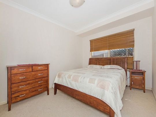 2/18 Louise Street - Photo 1