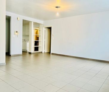 Ruim appartement met twee slaapkamers - Photo 3