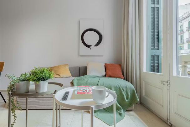 Via Laietana, Barcelona, Catalonia 08003 - Photo 1