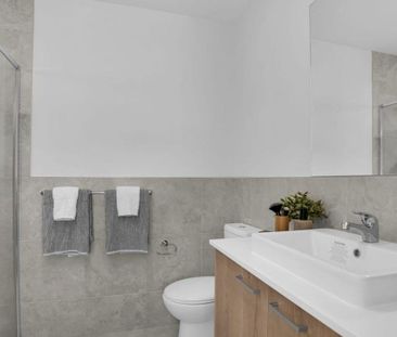 Brand New Luxury Home - Photo 6