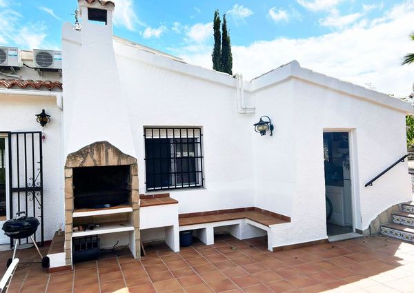 Villa for rent in Javea with 3 bedrooms and private pool