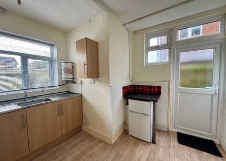 Northcourt Road, Worthing, BN14 1 bedroom house share to rent - Photo 3