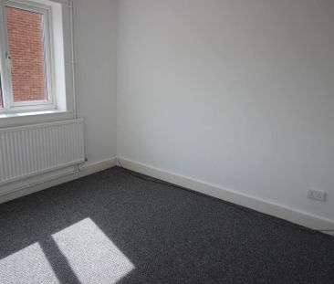 3 bedroom maisonette to rent - Photo 3