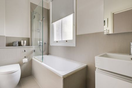 Clifton Gardens, Maida Vale, London, W9 - Photo 4