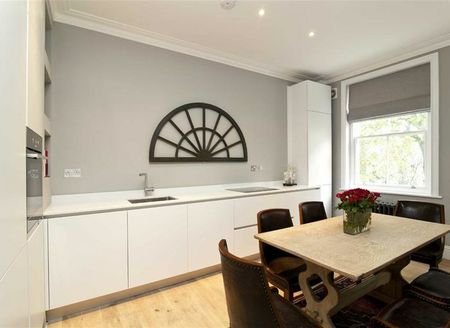 Porchester Square - Photo 2