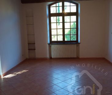 Très grande batisse T5 à Esparron de pallières, - Photo 1