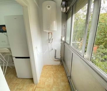 Calle de Orio, Madrid, Community of Madrid 28041 - Photo 4