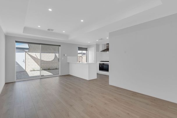 Three Bedroom Family Home - Photo 1